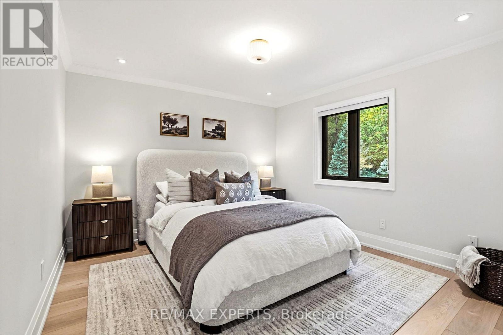 8 BRENT ROAD - Image 32