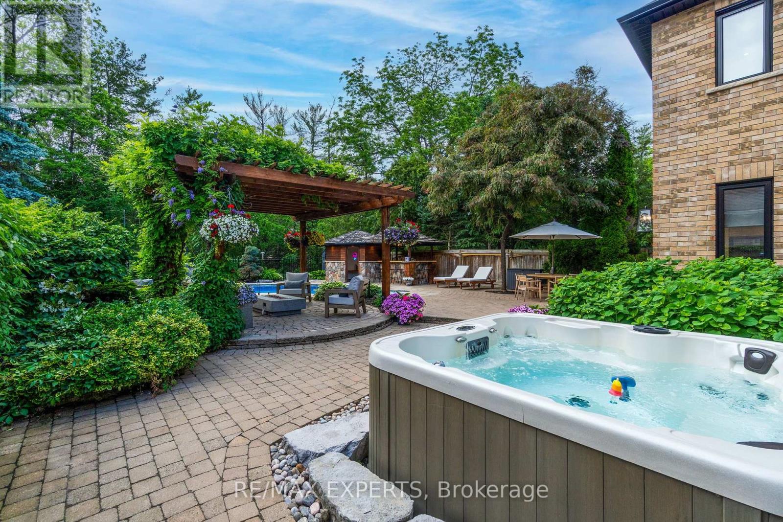 8 BRENT ROAD - Image 37