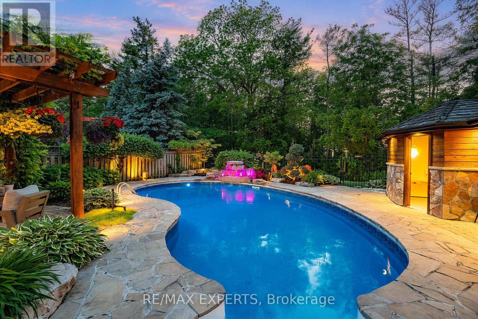 8 BRENT ROAD, East Gwillimbury (Holland Landing) — photo 7