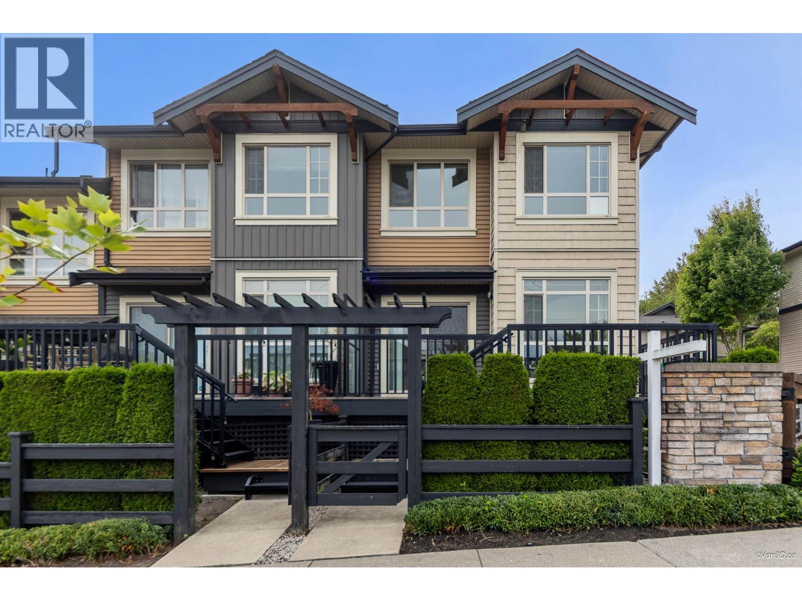1 11305 240 STREET, Maple Ridge — photo 1