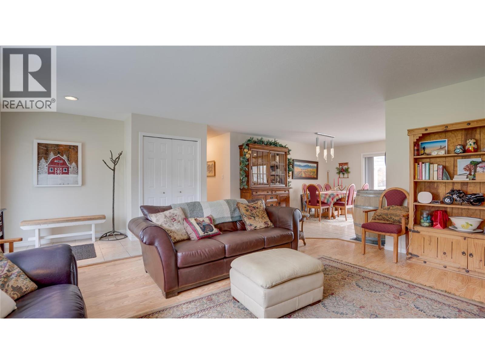 6524 Highway 6 - 8