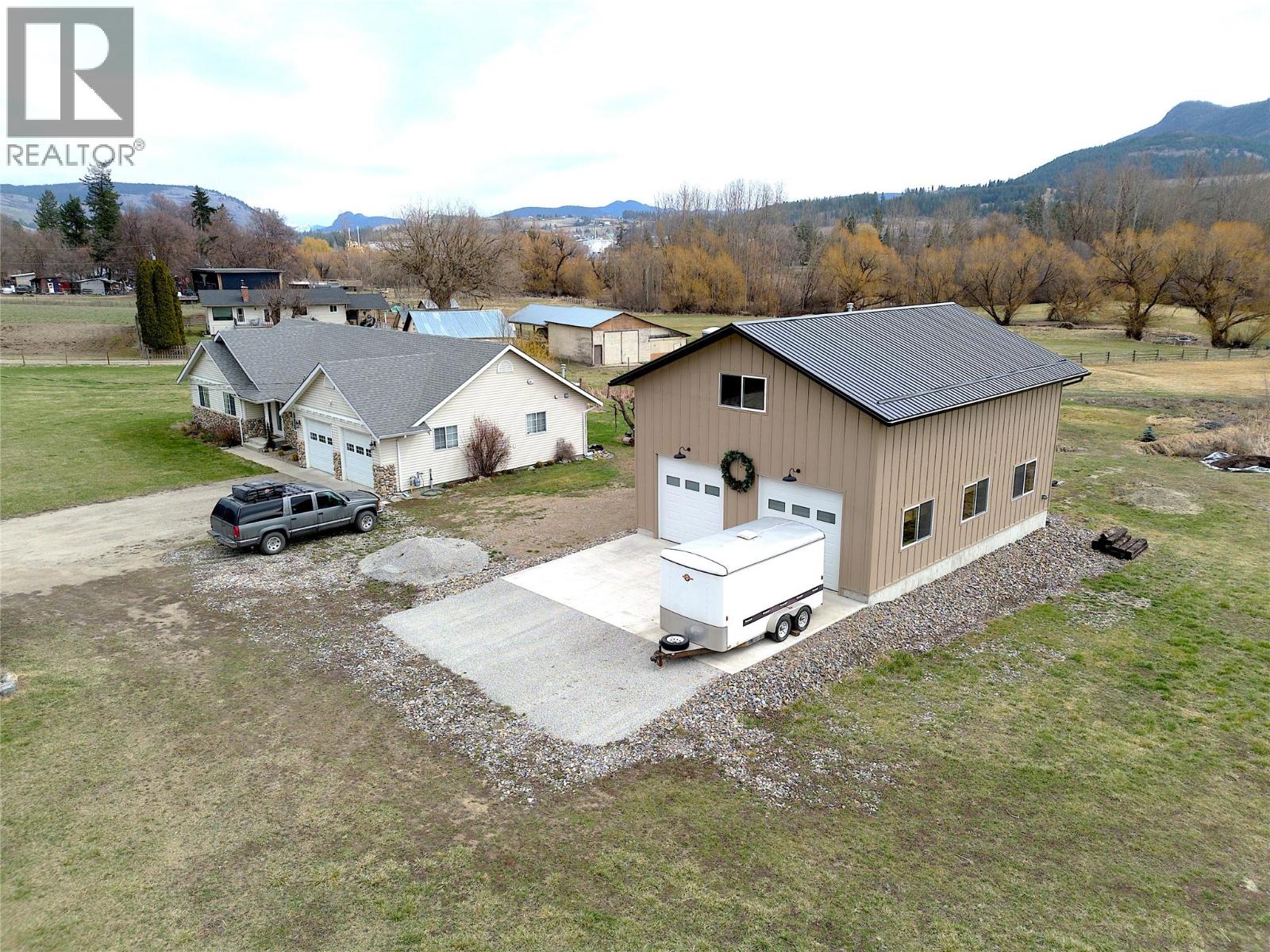 6524 Highway 6, Coldstream