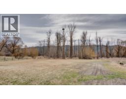 3pc Ensuite bath - 6524 Highway 6, Coldstream, BC V1B3C6 Photo 10