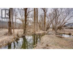 6524 Highway 6, Coldstream, BC V1B3C6 Photo 11