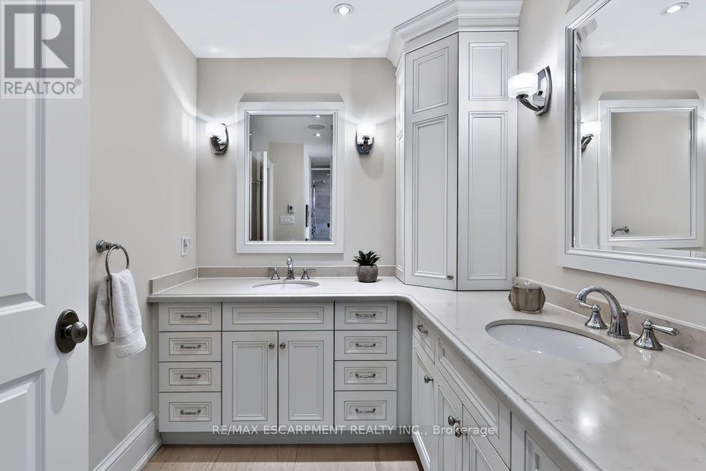 1470 CRESCENT ROAD - 17