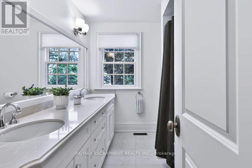 1470 CRESCENT ROAD - 20