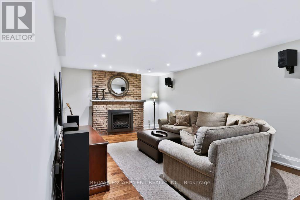 1470 CRESCENT ROAD - 24