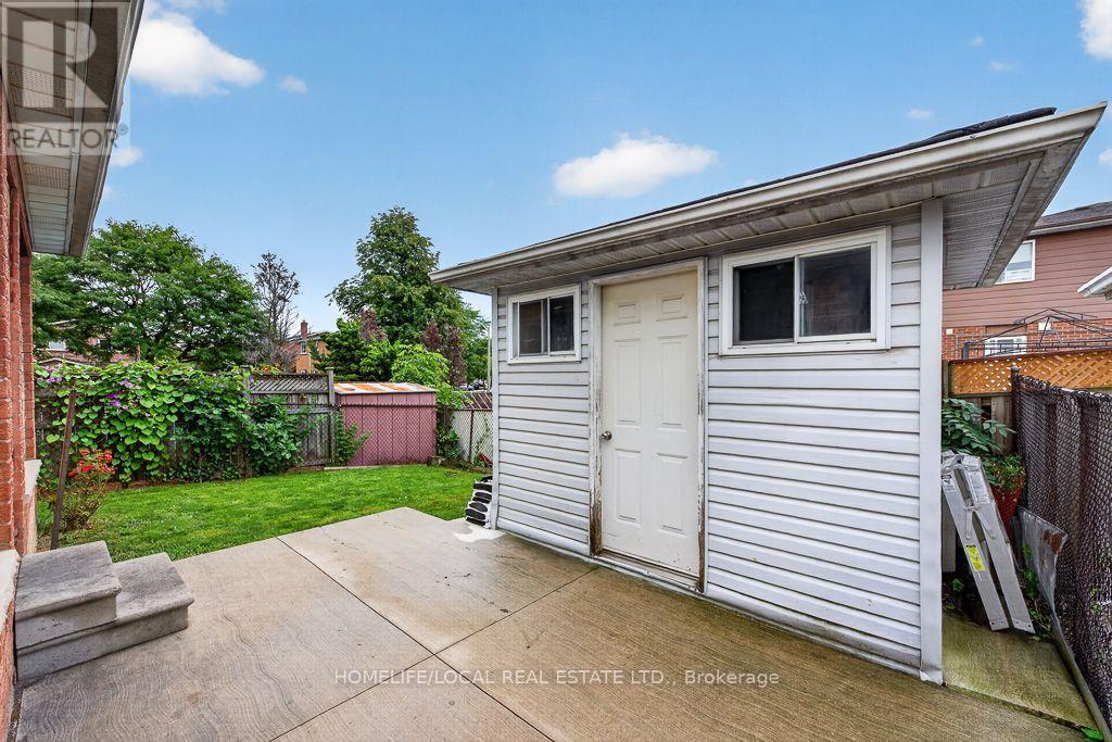4 MARTINDALE CRESCENT - 47