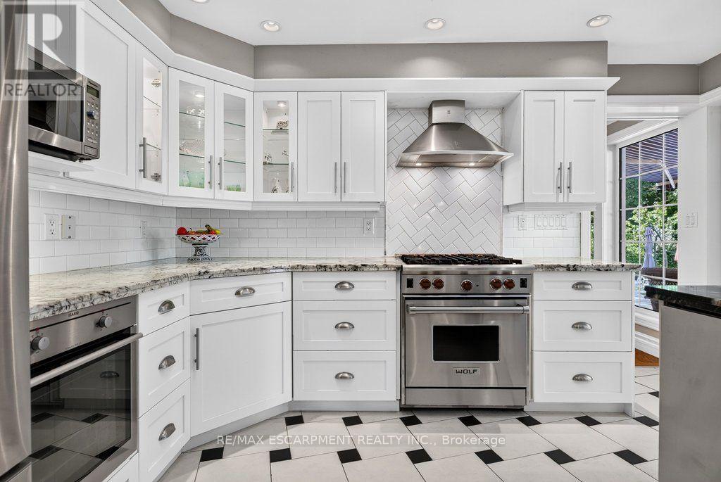 3151 LAKESHORE ROAD - 13