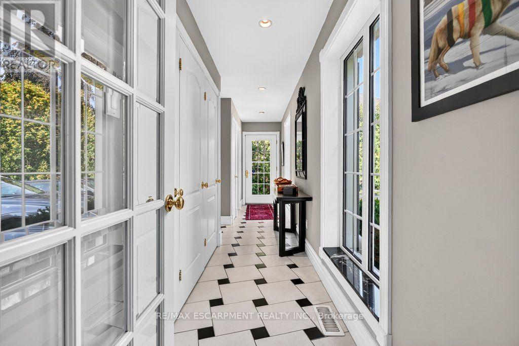 3151 LAKESHORE ROAD - 18