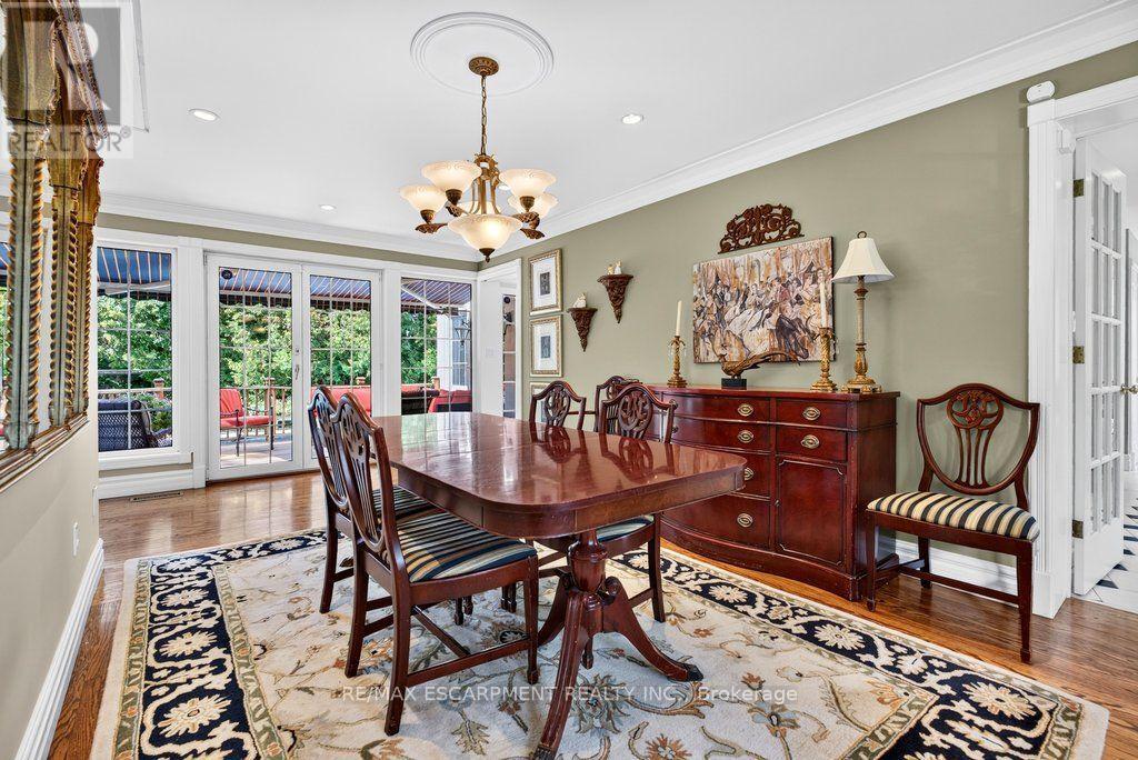 3151 LAKESHORE ROAD - 9