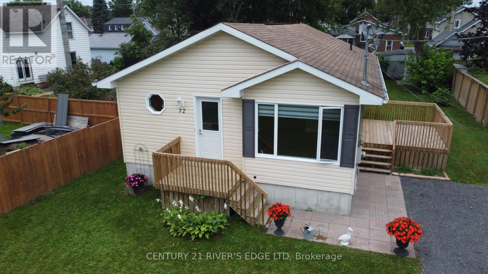 72 ST LAWRENCE STREET - 2