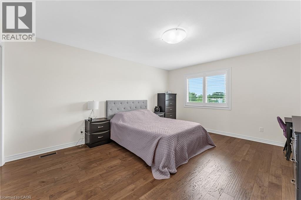 80 LORETTA Drive - Image 33