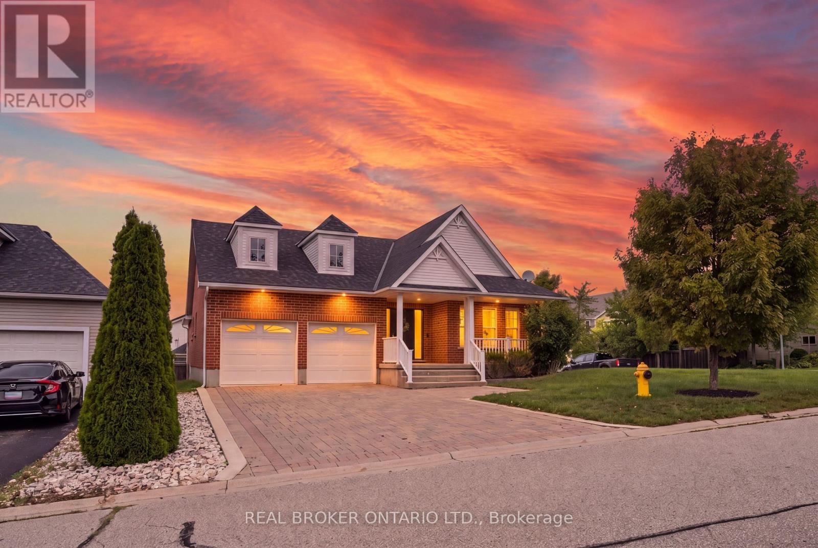 236 RIDGE TOP CRESCENT - 1