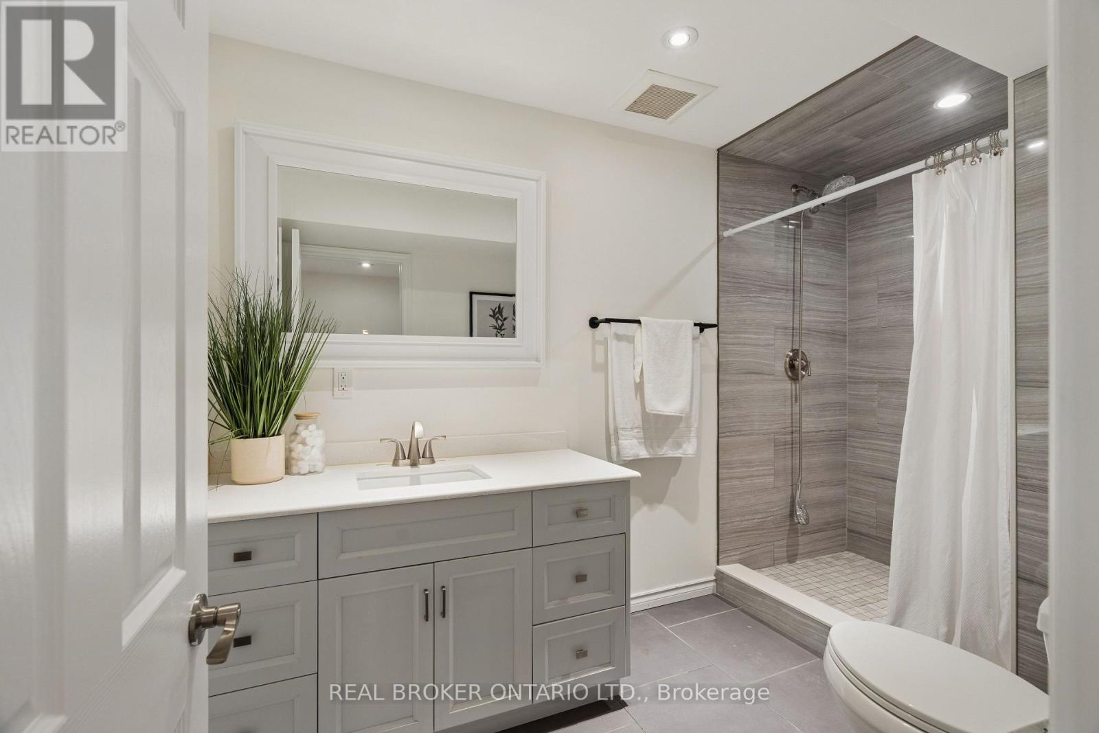 236 RIDGE TOP CRESCENT - Image 35
