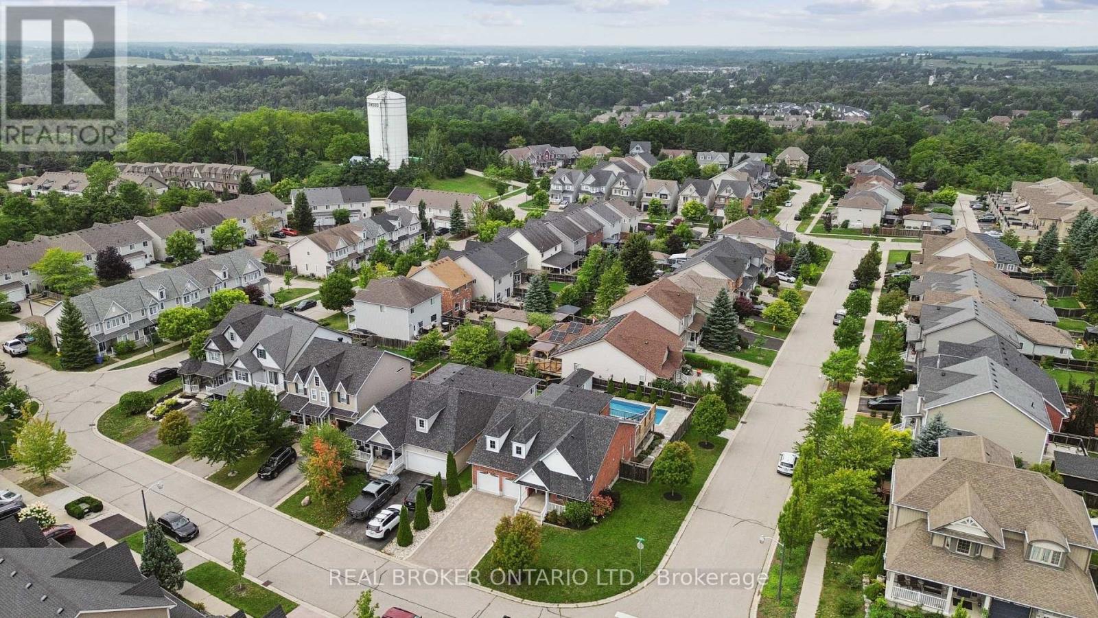 236 RIDGE TOP CRESCENT - 45