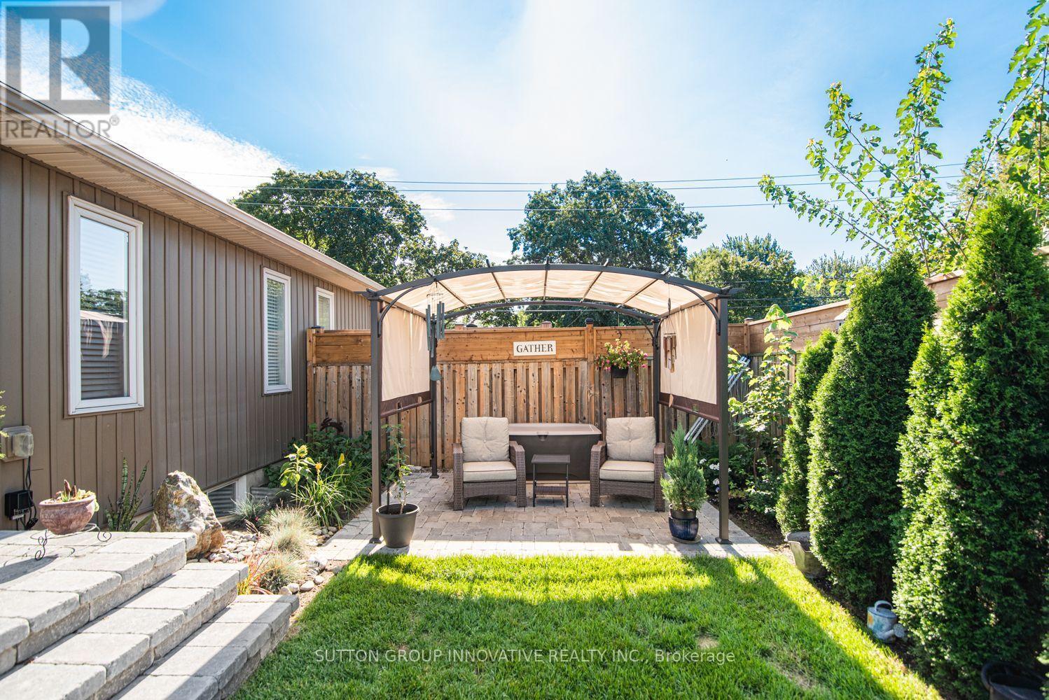 70 POSTMA DRIVE - 37
