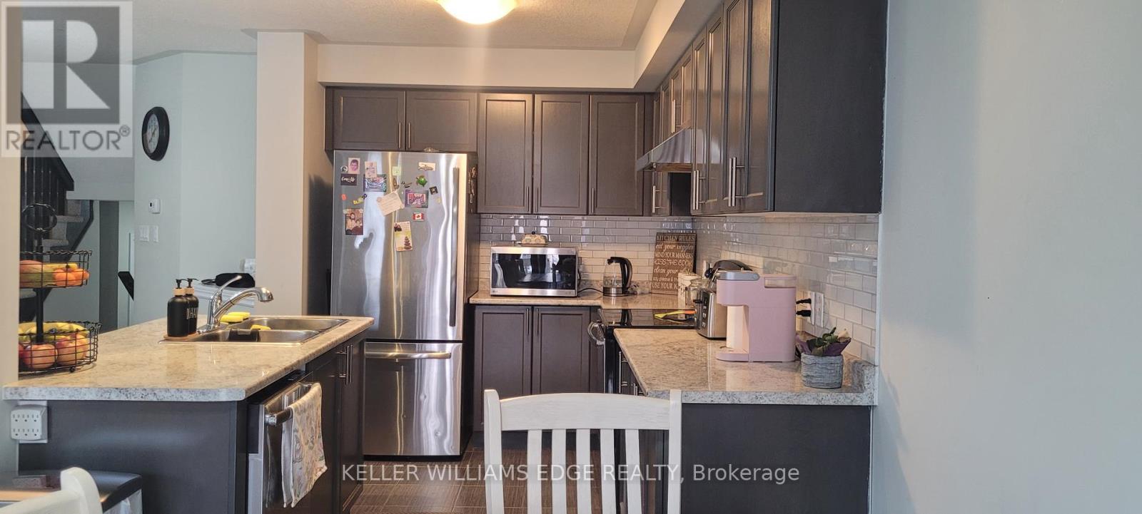 90 BLOOM CRESCENT, Hamilton — photo 4