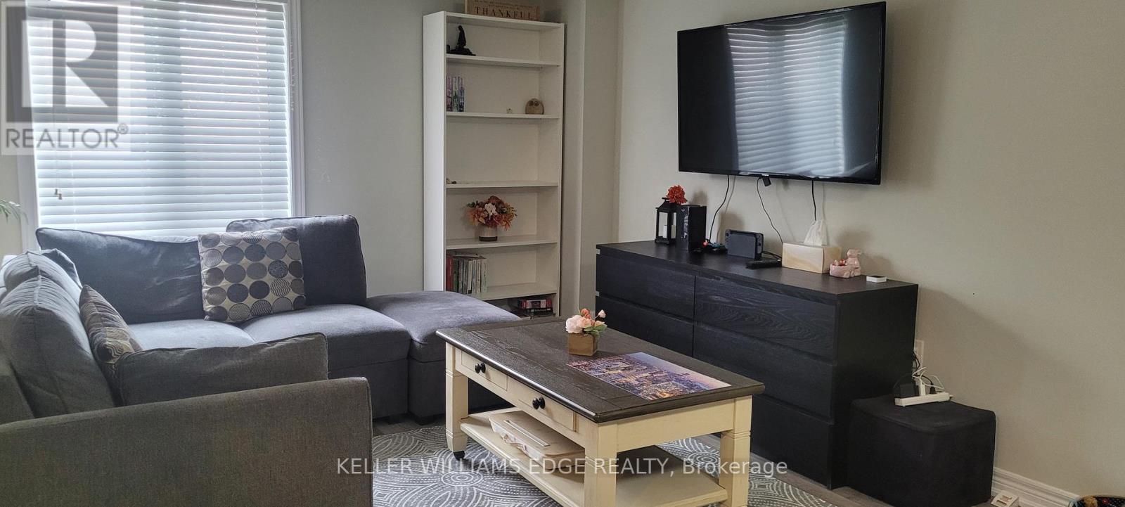 90 BLOOM CRESCENT, Hamilton — photo 6