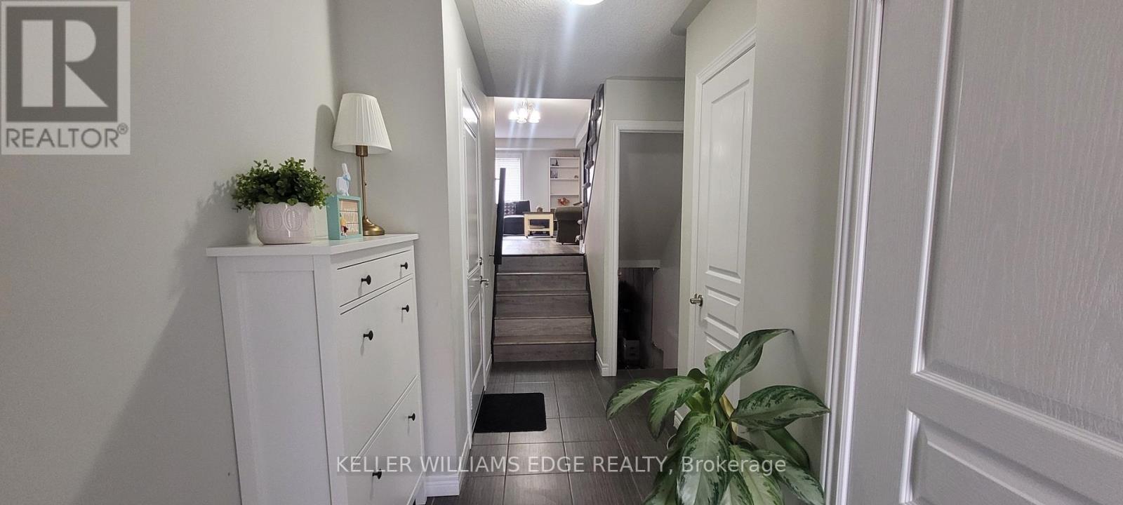 90 BLOOM CRESCENT, Hamilton — photo 7