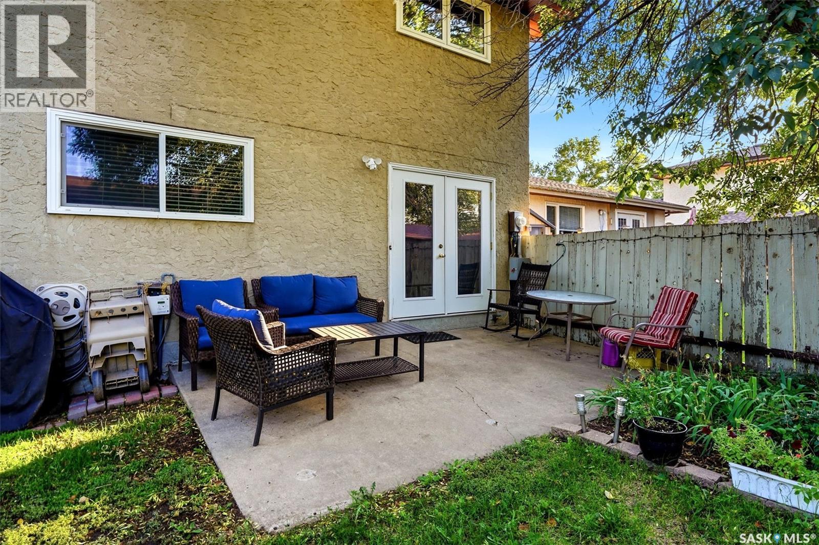 903 Rowell CRESCENT N - Image 37