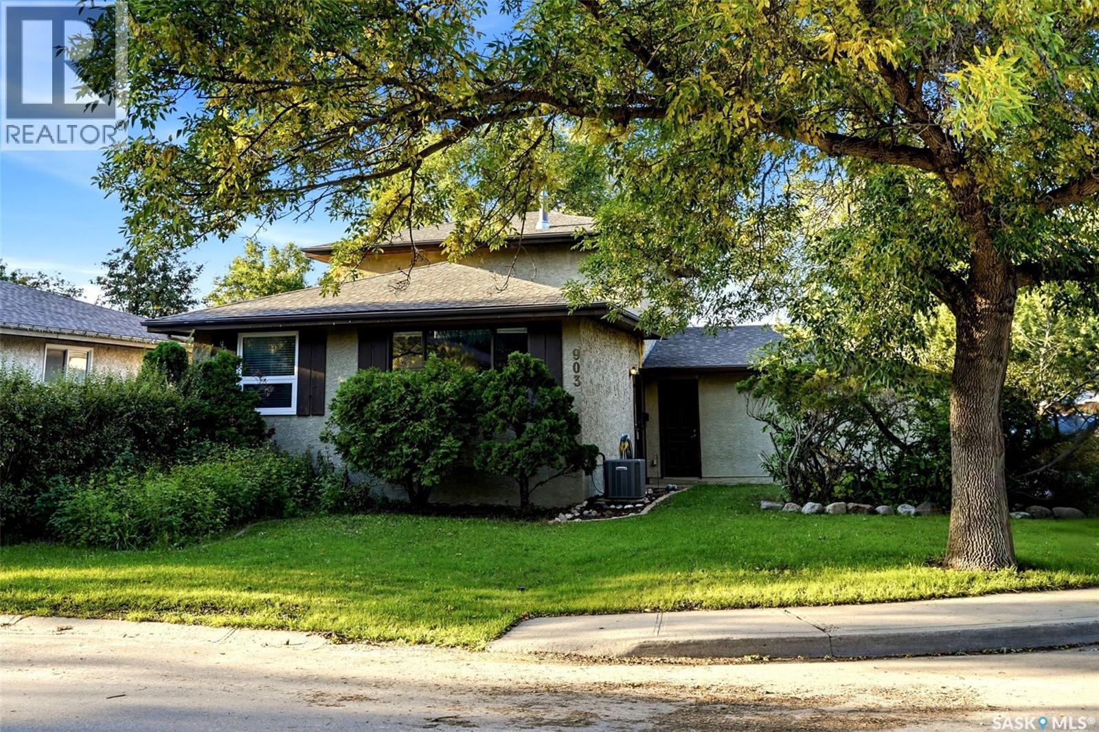 903 Rowell CRESCENT N - 43