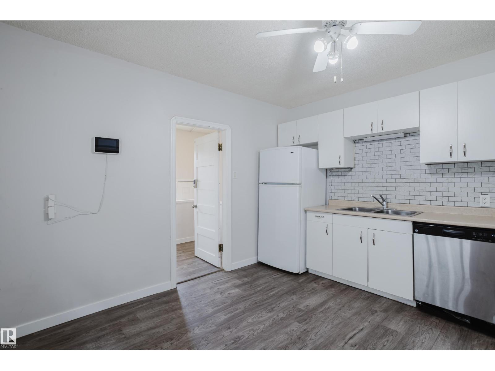 11934 87 ST NW - 15
