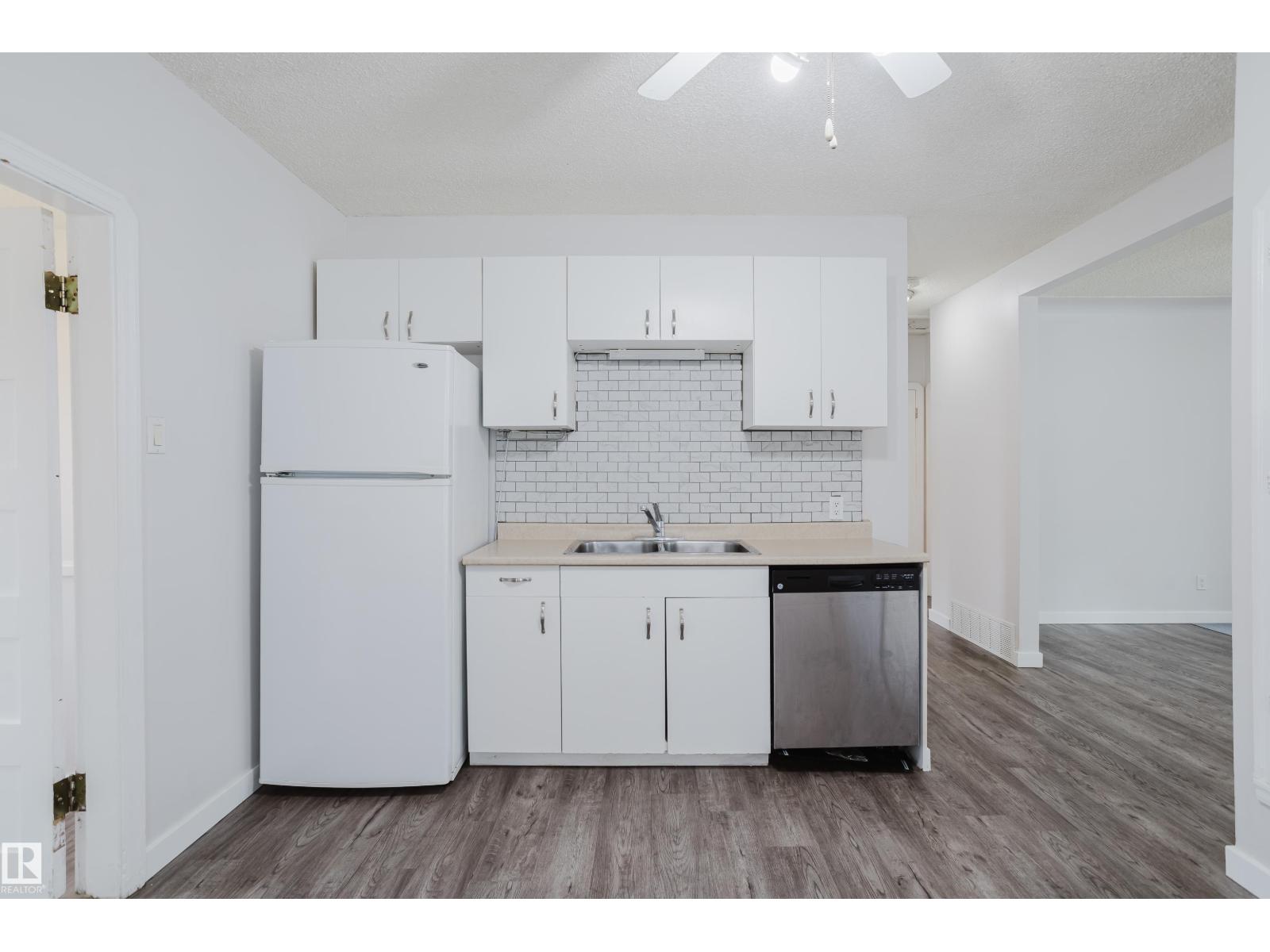 11934 87 ST NW - 16