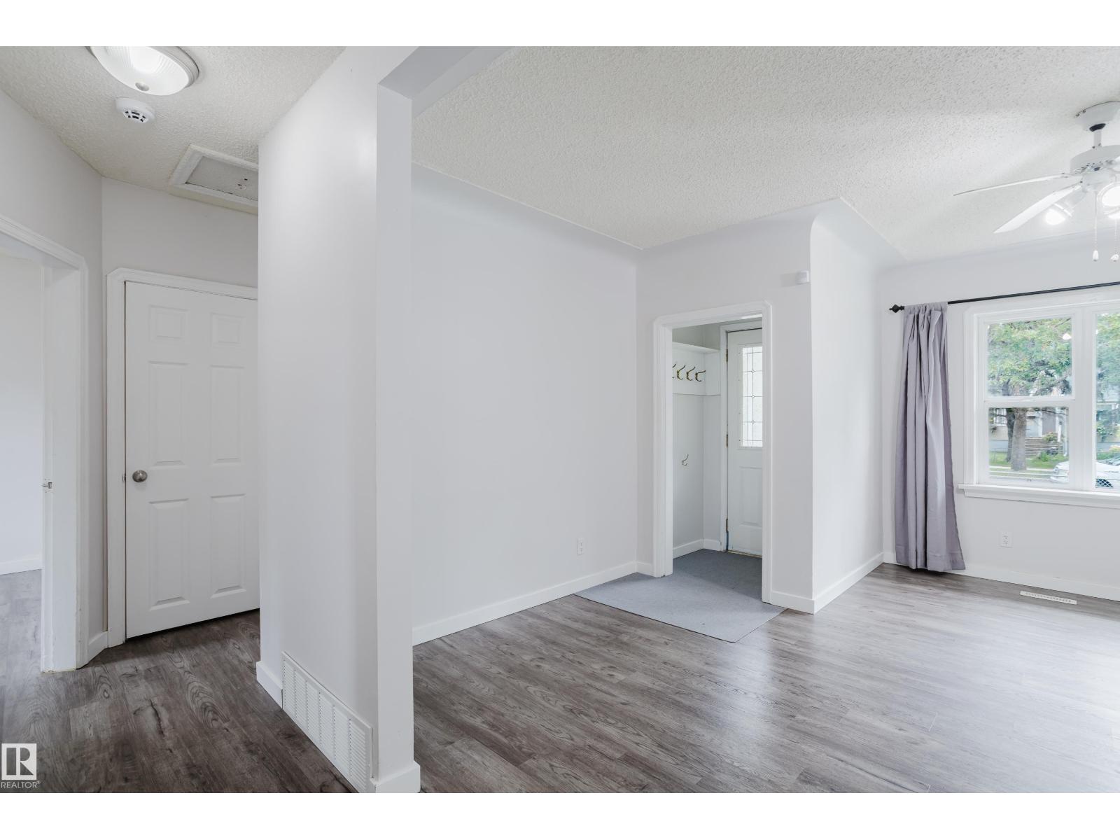 11934 87 ST NW - 18