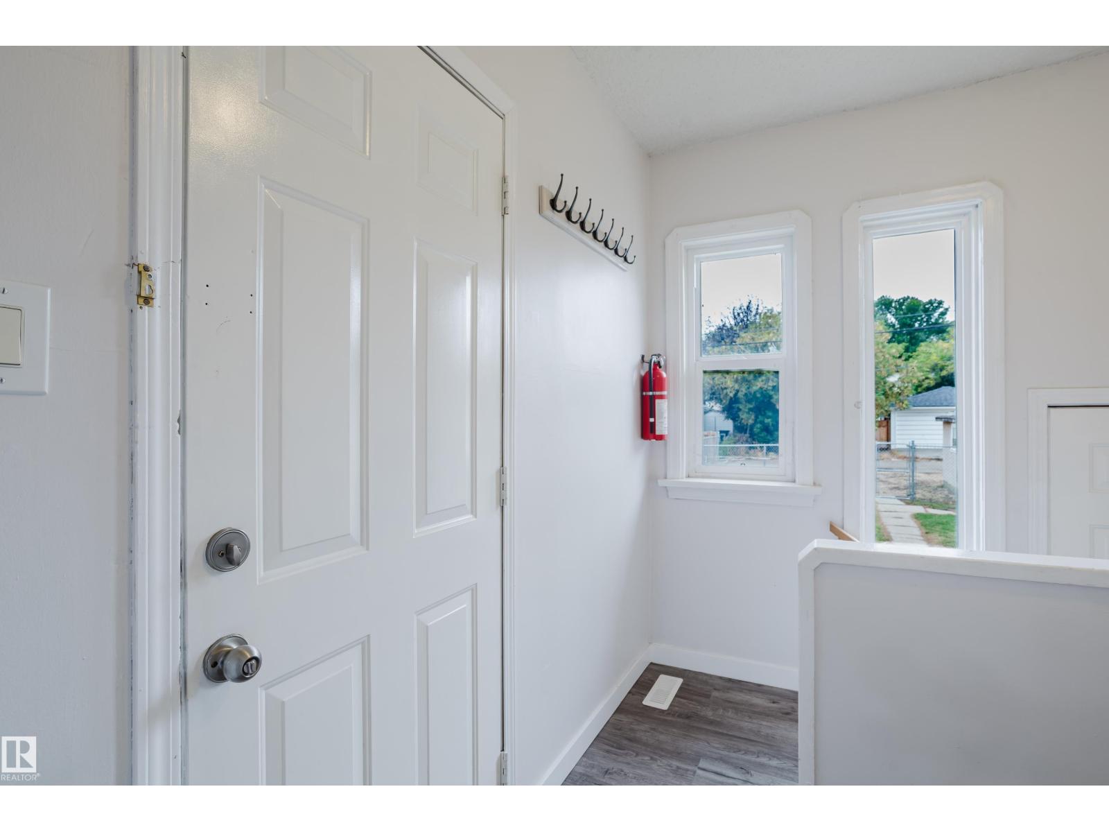 11934 87 ST NW - 25