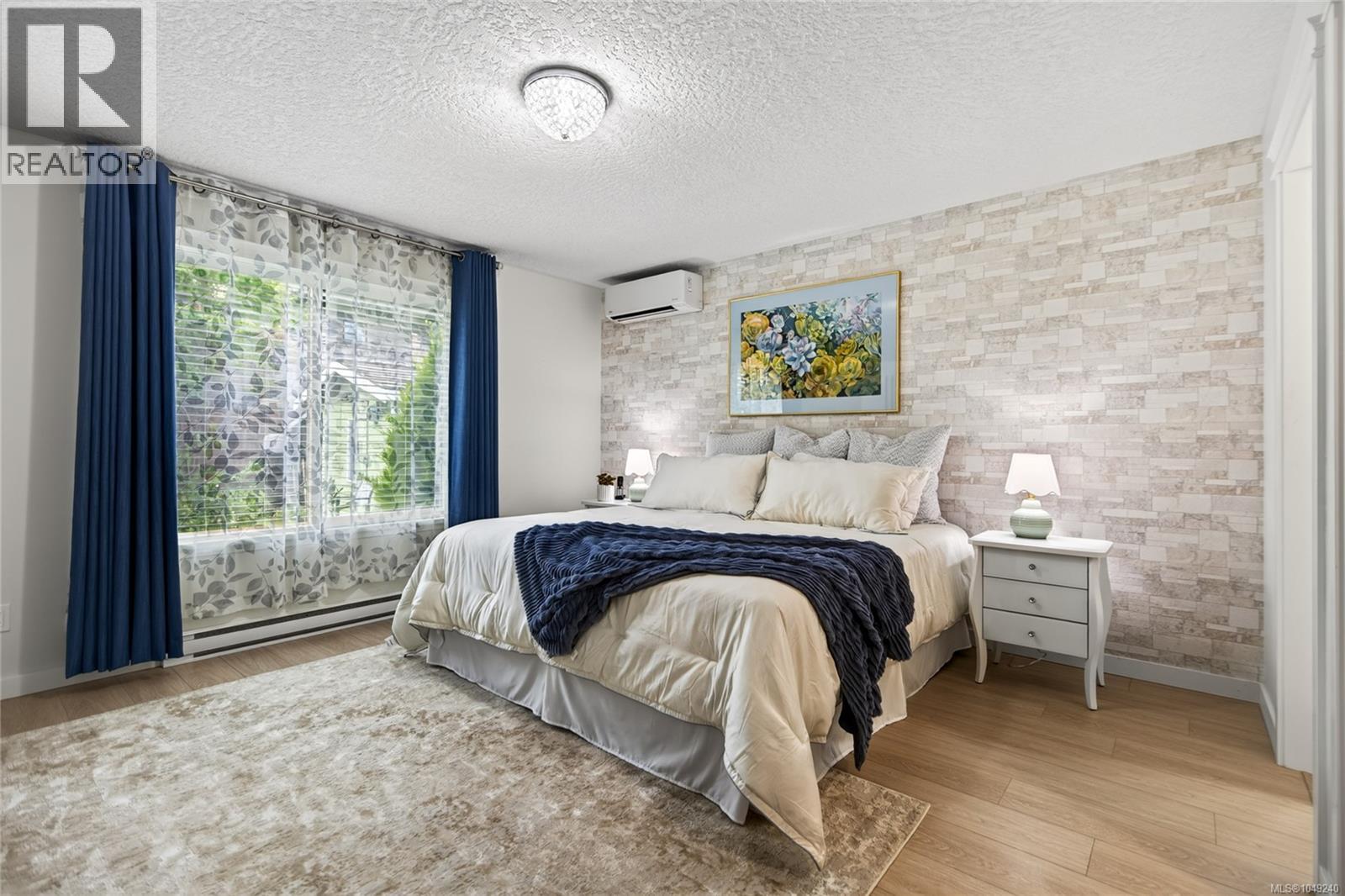 2567 Kendal Ave - 30
