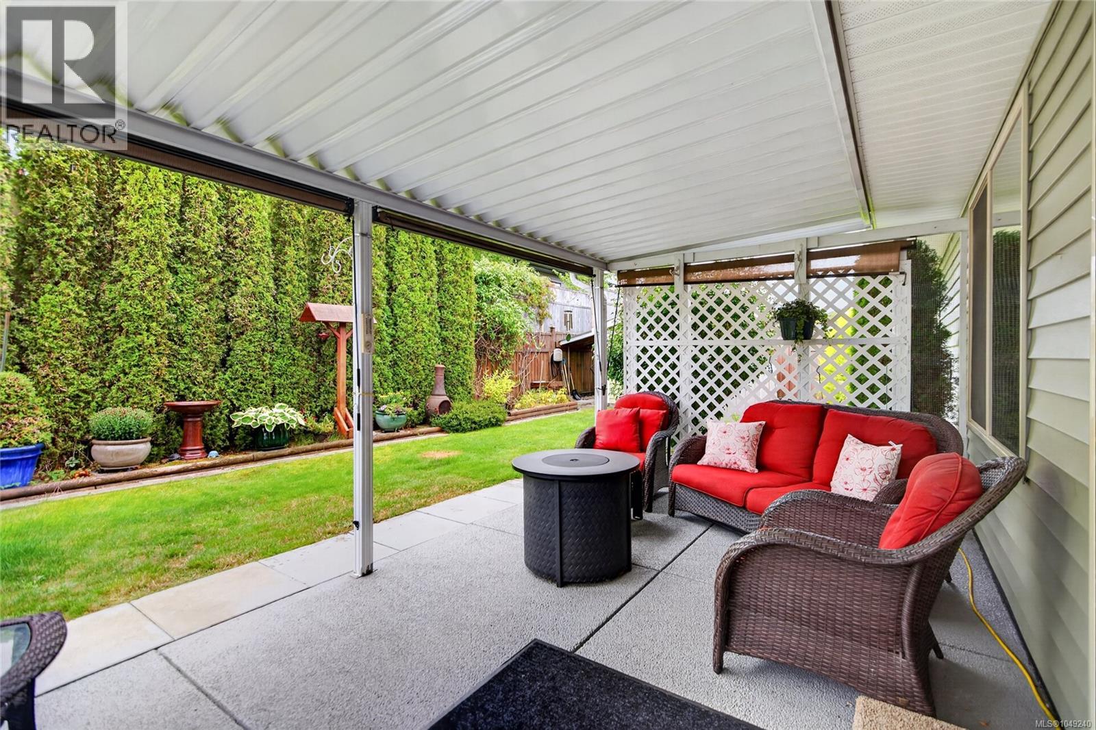 2567 Kendal Ave, Cumberland