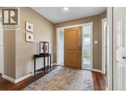 2567 Kendal Ave, Cumberland, BC V0R1S0 Photo 16