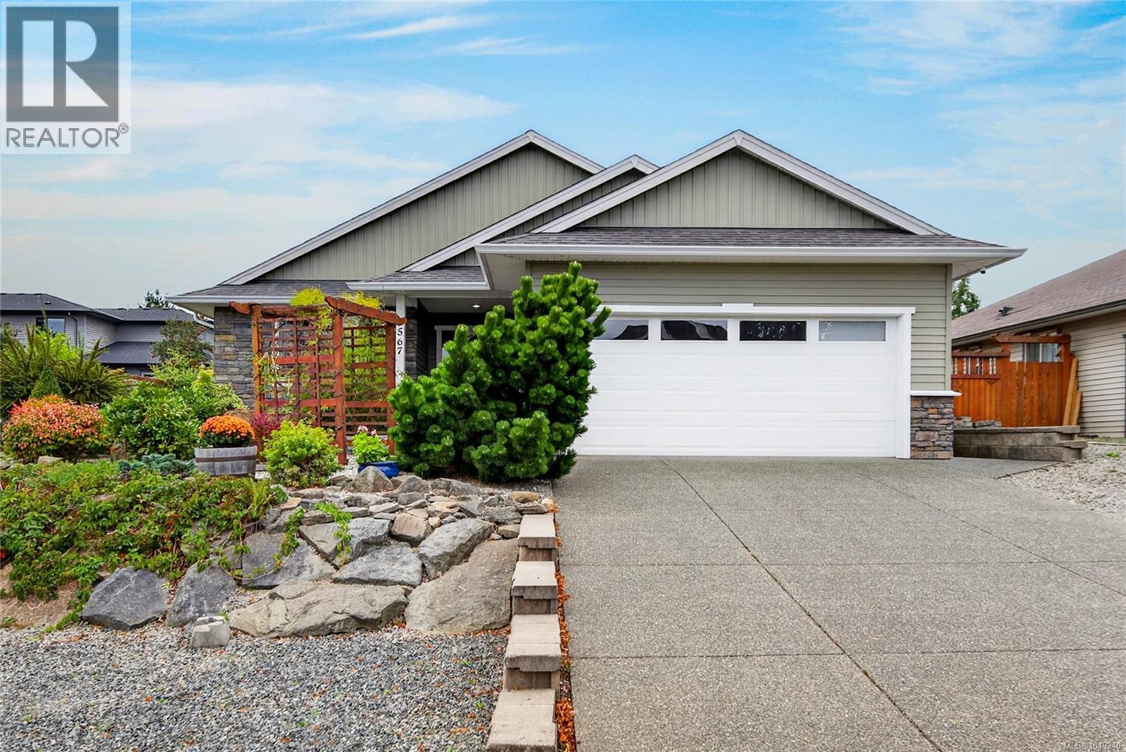 2567 Kendal Ave - 10