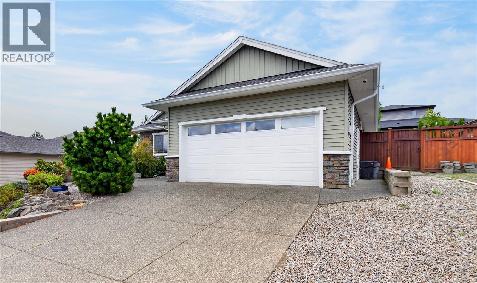 2567 Kendal Ave, Cumberland