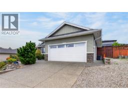 2567 Kendal Ave, Cumberland, BC V0R1S0 Photo 11