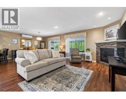 2567 Kendal Ave, Cumberland, BC V0R1S0 Photo 24