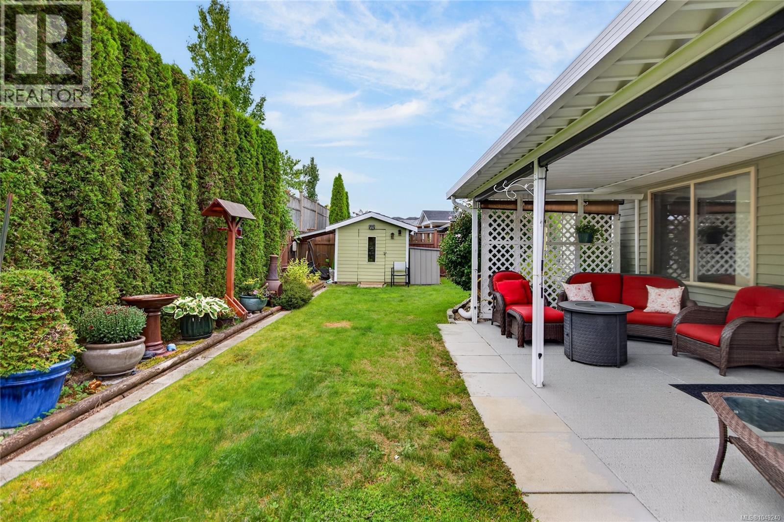 2567 Kendal Ave - 46