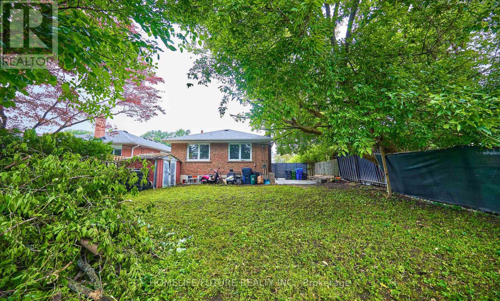 65 BLAKEMANOR BOULEVARD - 29