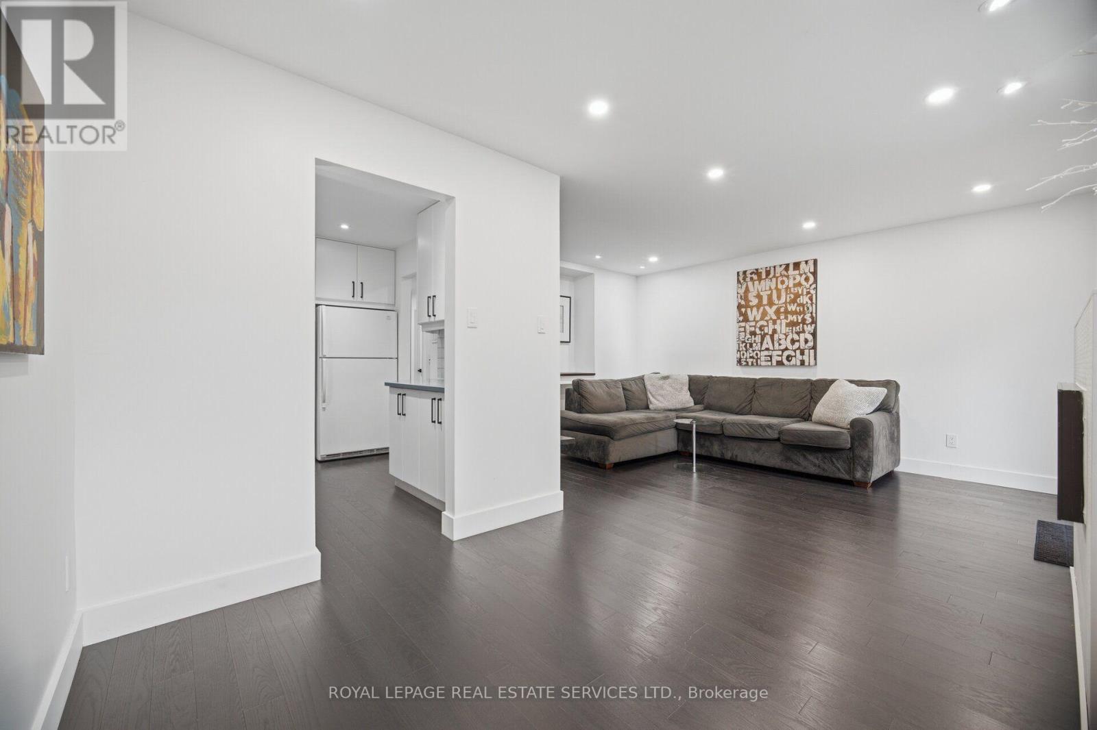 #68 536 SHERATON ROAD - 11