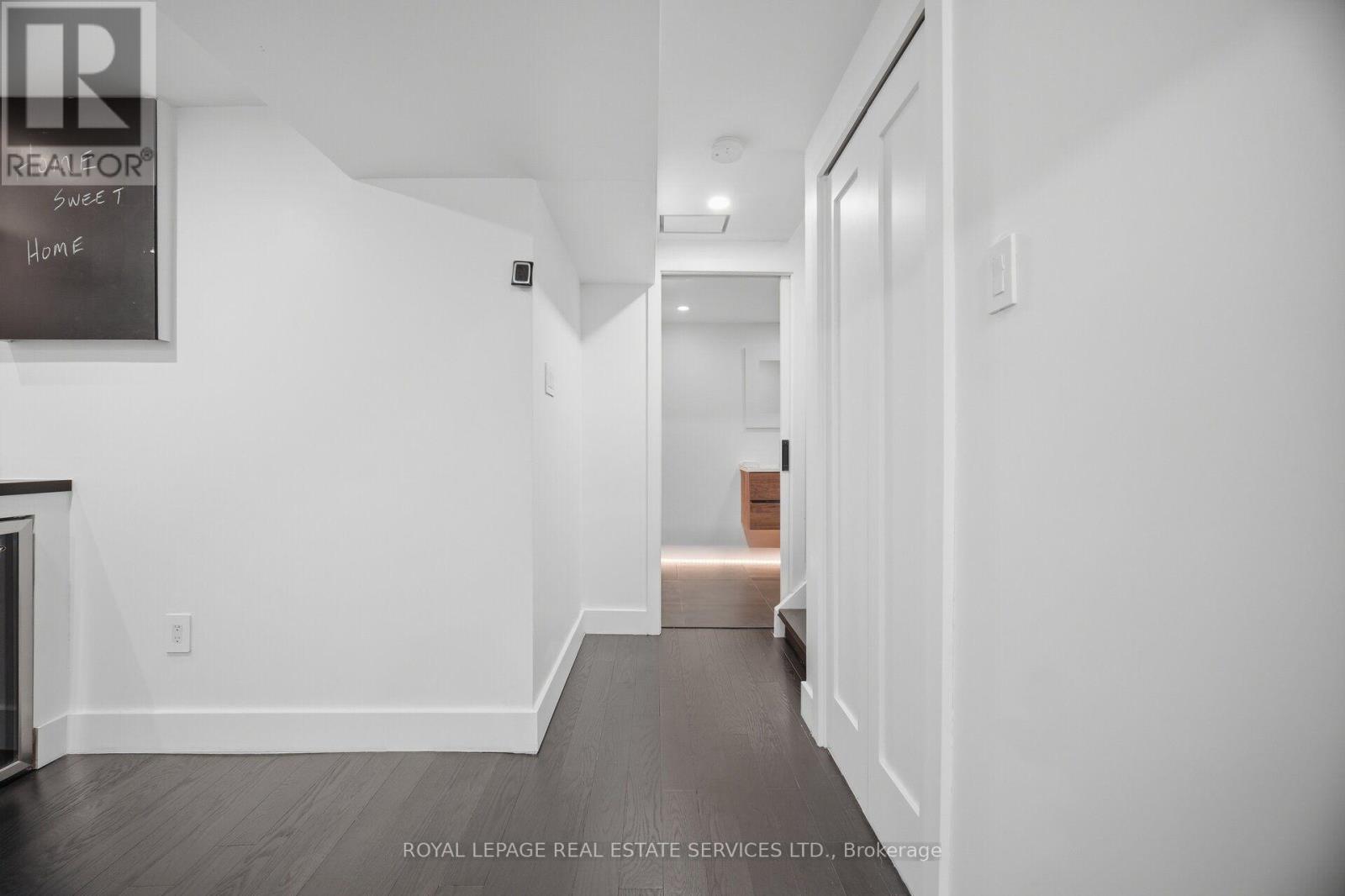 #68 536 SHERATON ROAD - 29