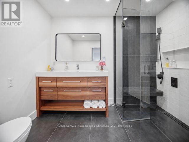 #68 536 SHERATON ROAD - 24