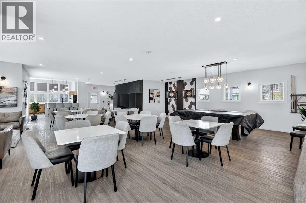 #137 60 Royal Oak Plaza NW - 18