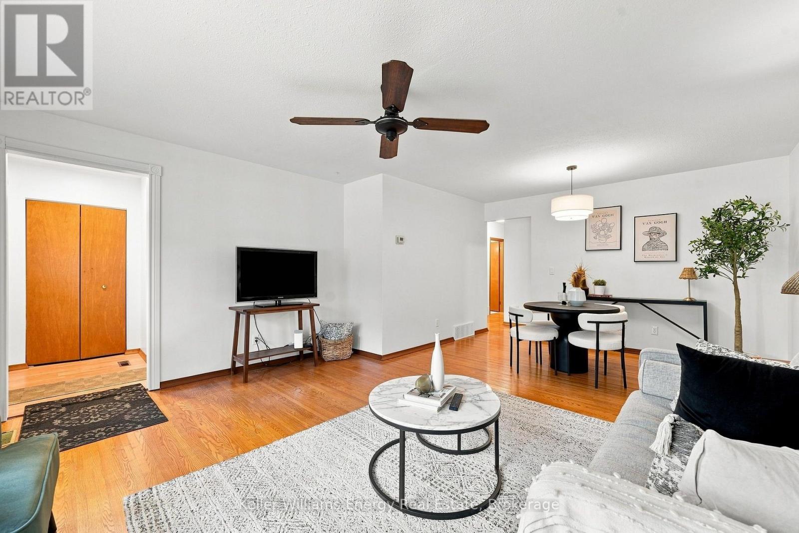 410 GRANDVIEW STREET S - Image 16