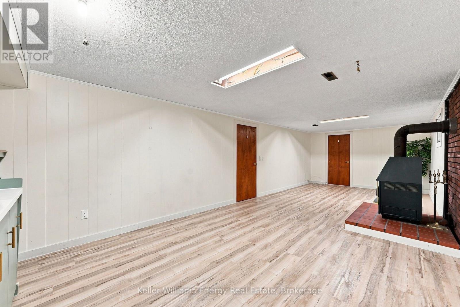 410 GRANDVIEW STREET S - Image 27
