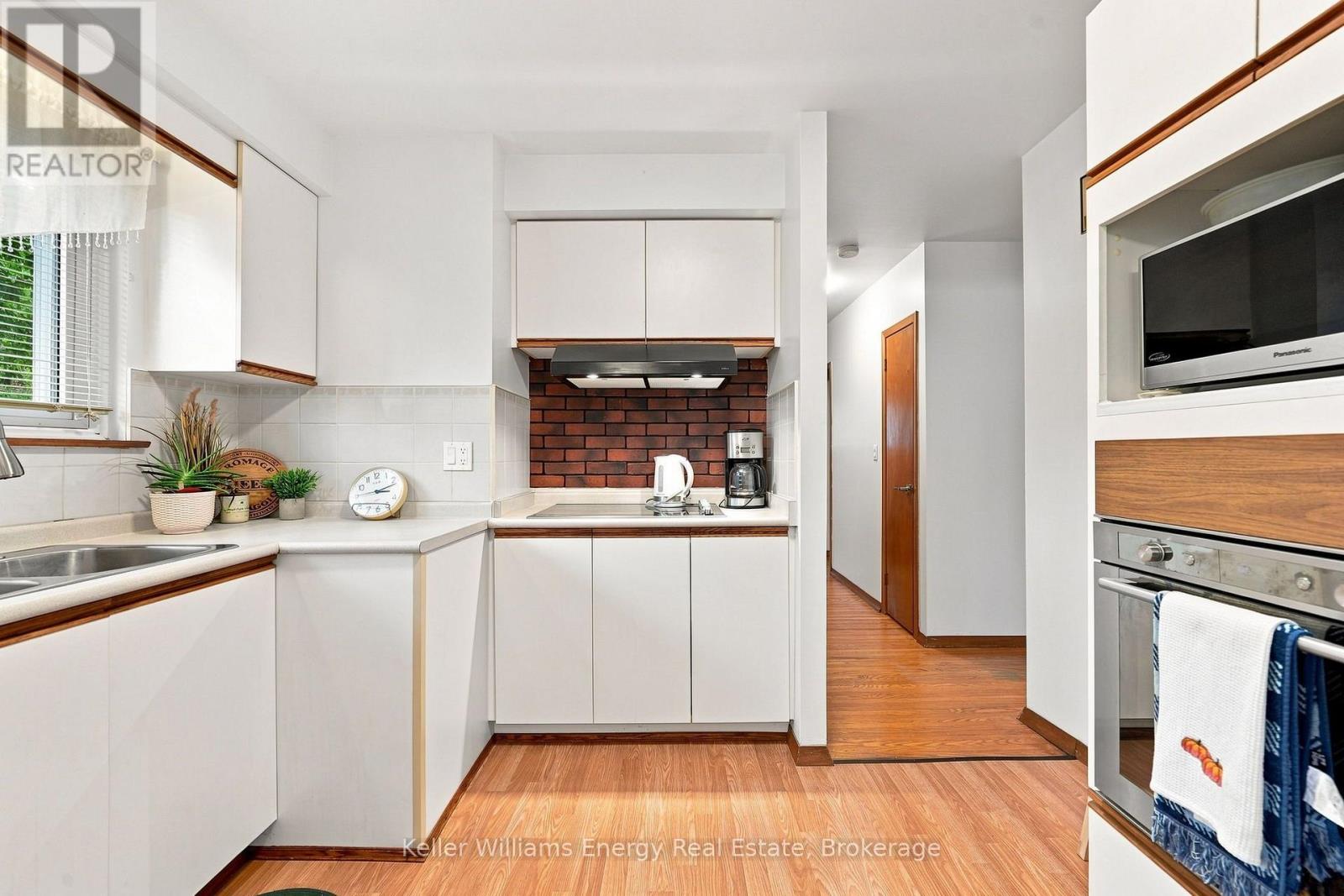410 GRANDVIEW STREET S - 6