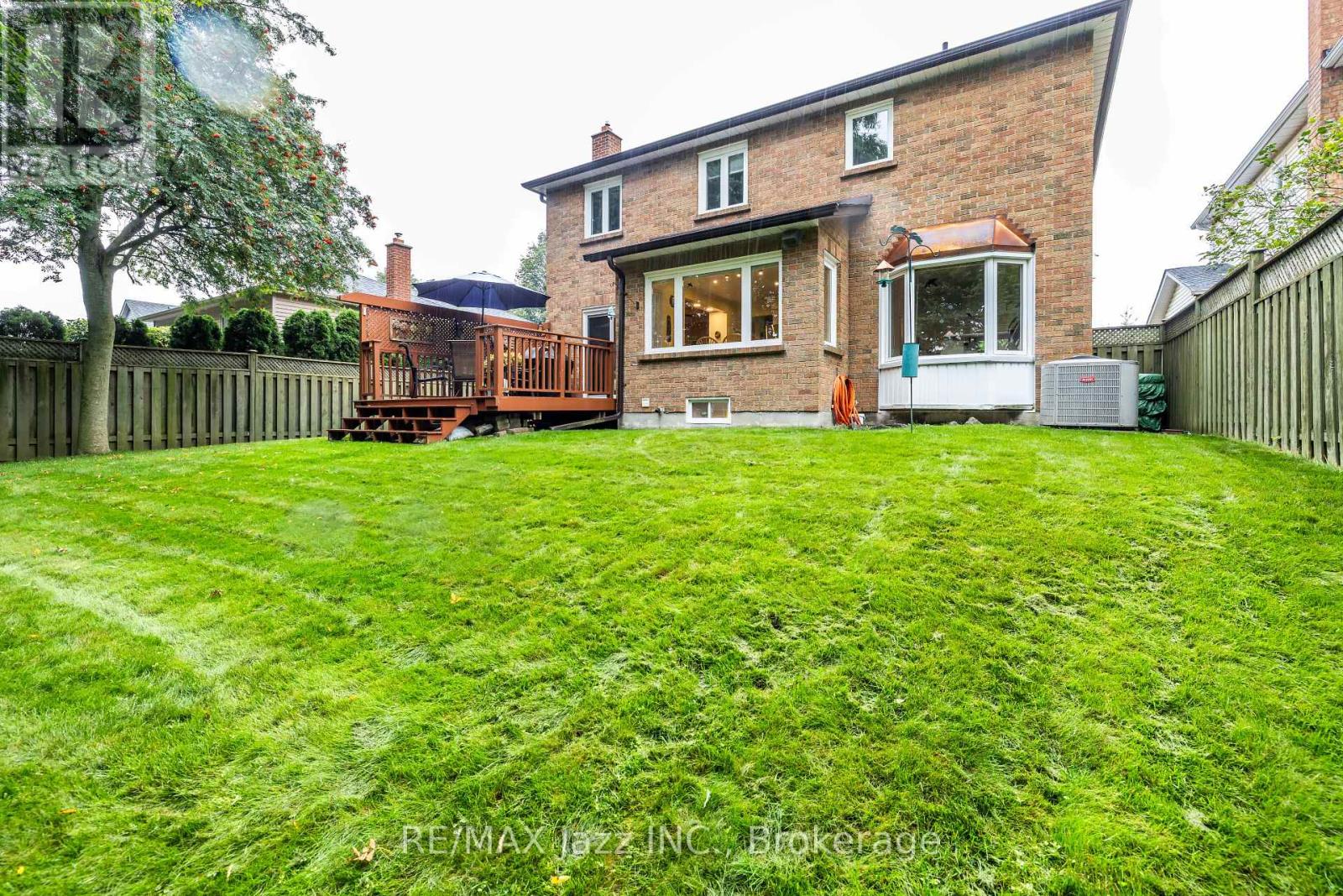 29 VALLEYCREST DRIVE - 21