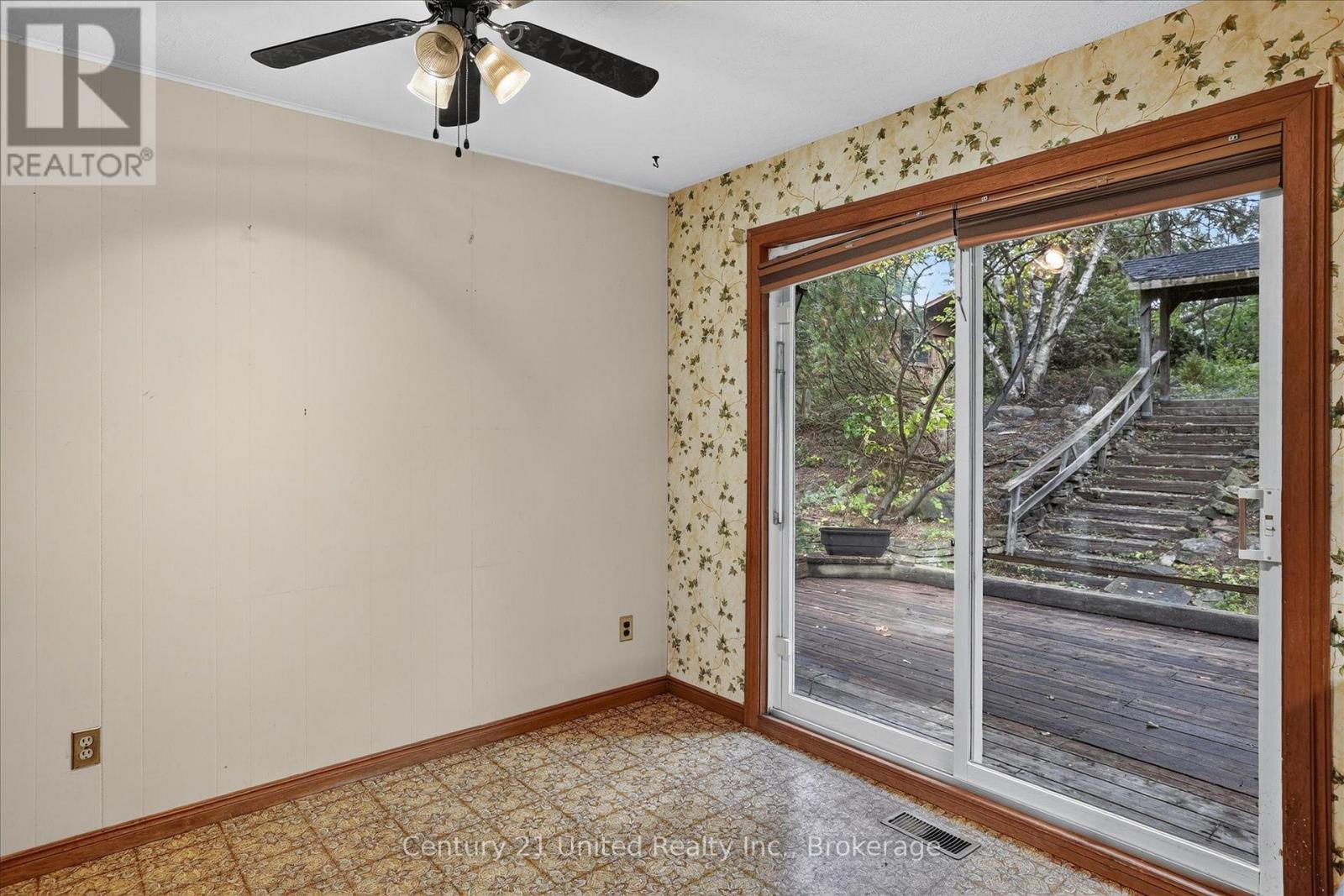 995 NICHOLL'S BOULEVARD - 21