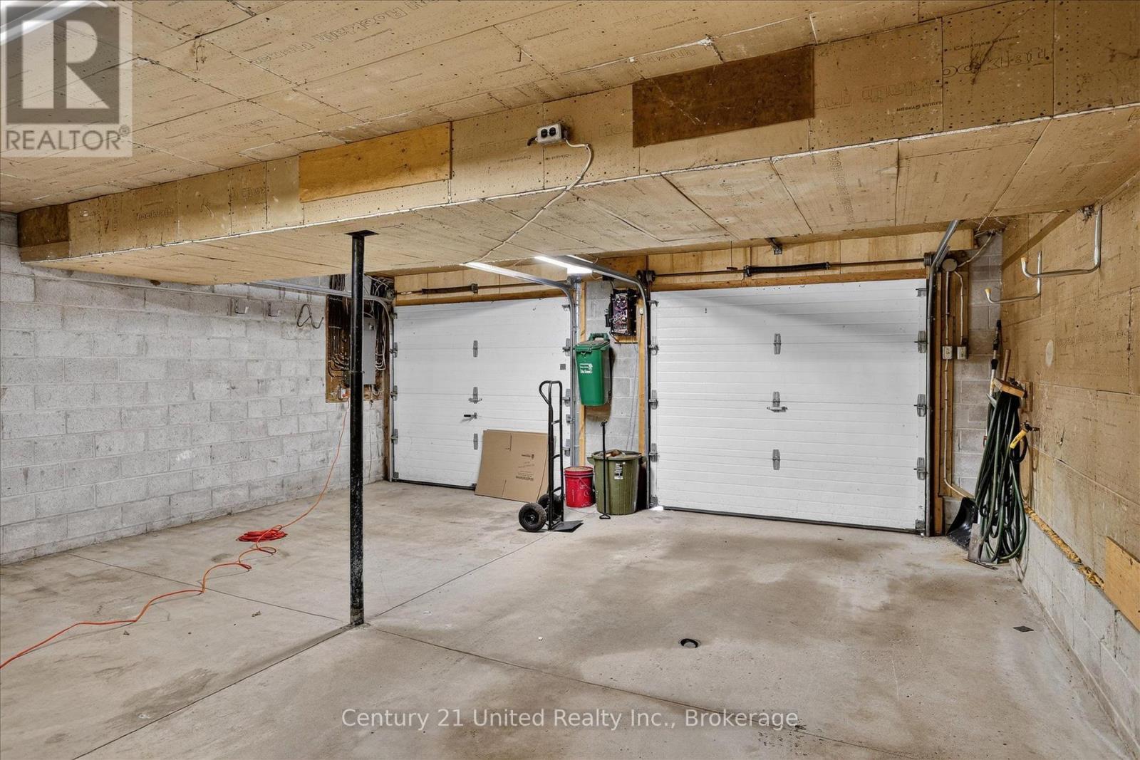 995 NICHOLL'S BOULEVARD - Image 35