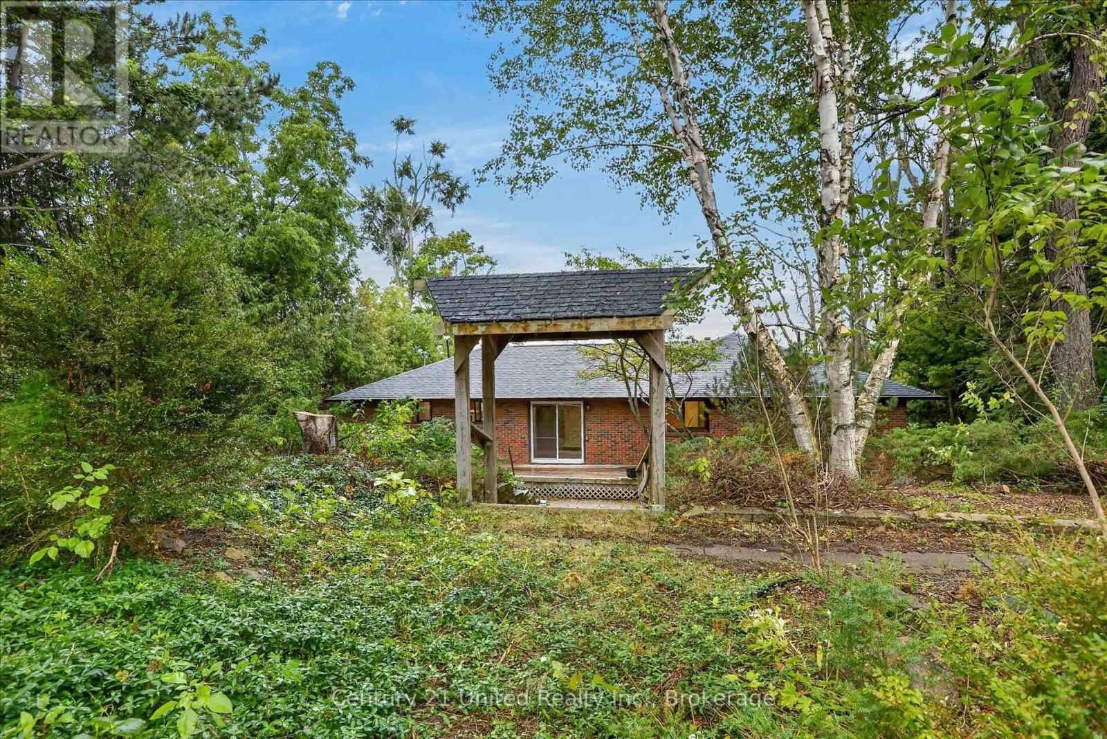 995 NICHOLL'S BOULEVARD - 48
